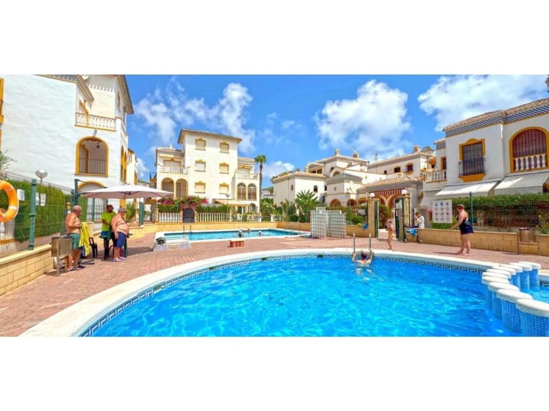 Sprzedaż poddasza w Calle de las Adelfas, Torrevieja photo 3