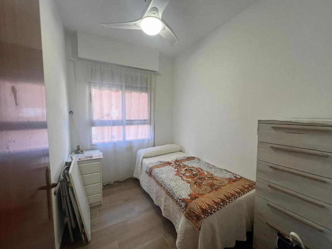 Venta de piso en CL ANTONIO GIL-MATA, 13, Torrevieja
 photo 4