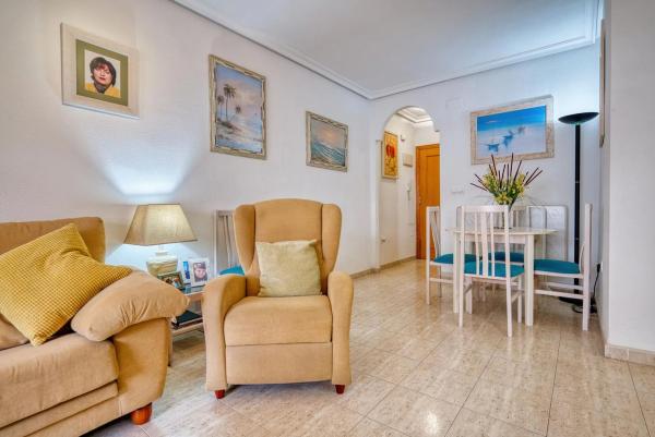Apartment for sale in Avenida Bélgica, Torrevieja photo 1