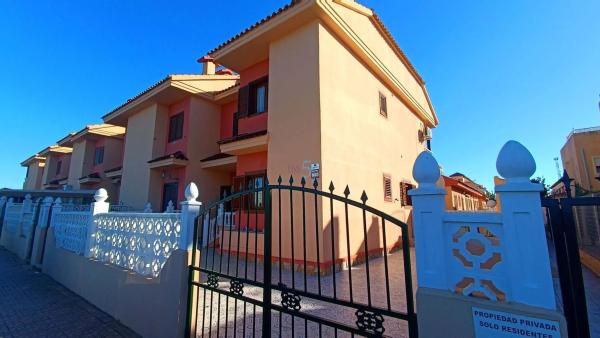 Apartment for sale in  Barrio La Siesta - El Salado - Torreta, Torrevieja photo 2