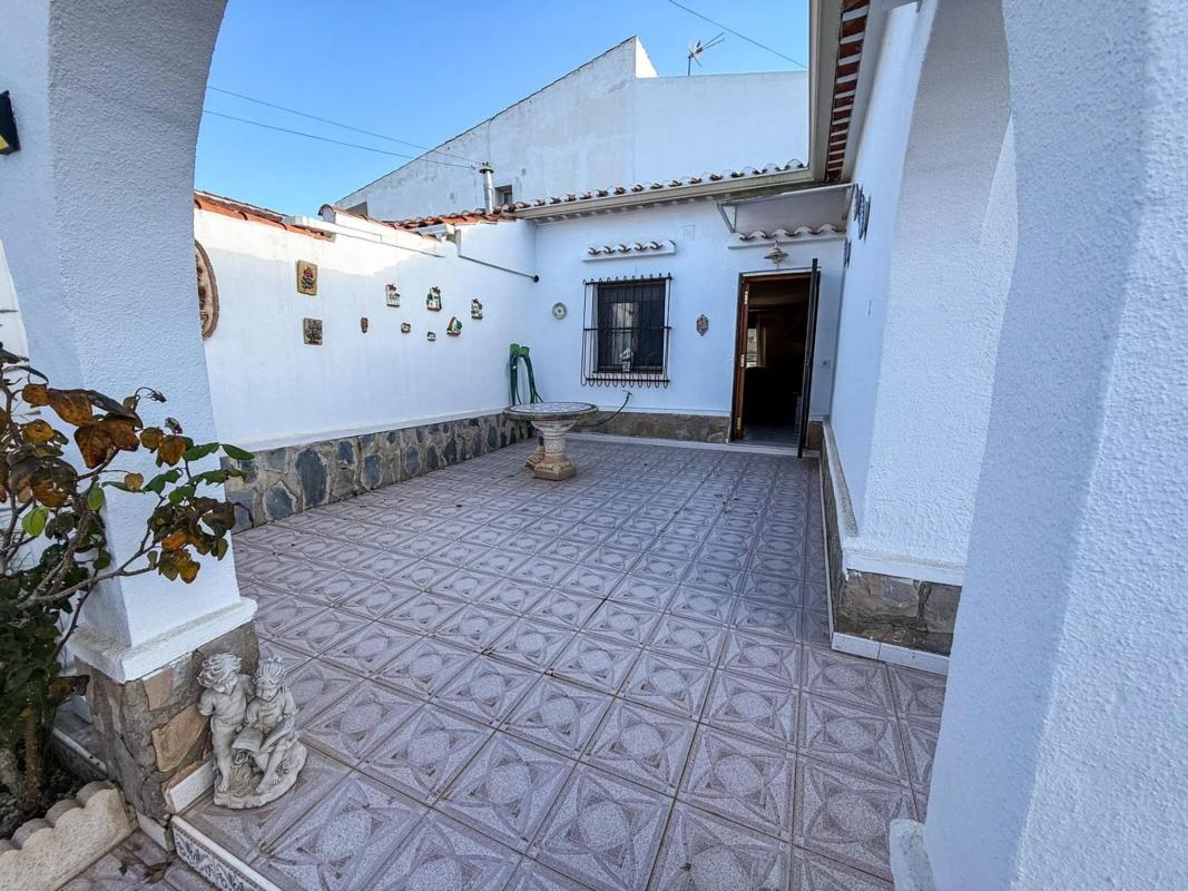 Properties for sale and rent in Spain photo 5