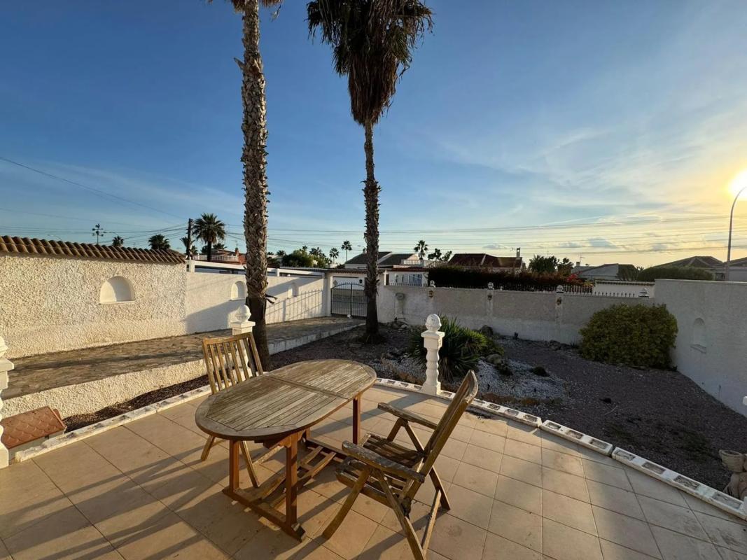 Venta de chalet independiente en Barrio La Siesta - El Salado - Torreta, Torrevieja
photo 5
