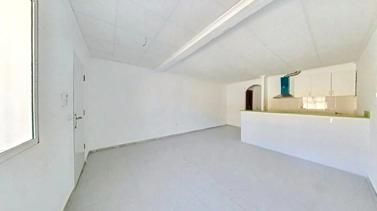 Venta de piso en Barrio La Siesta - El Salado - Torreta, Torrevieja
photo 2