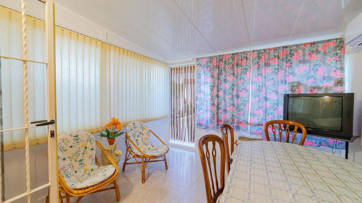 Sale of independent chalet in Calle Luna, 322, Torrevieja
photo 3