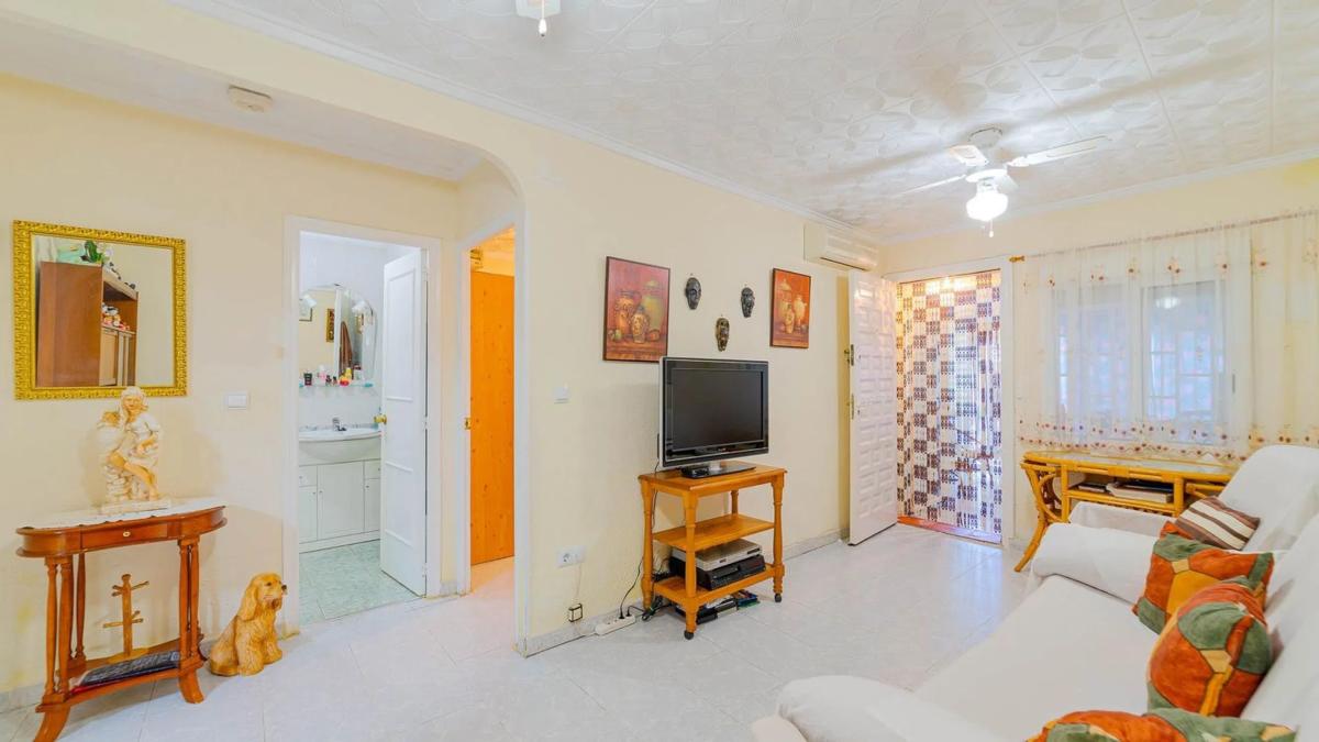 Sale of independent chalet in Calle Luna, 322, Torrevieja
photo 5