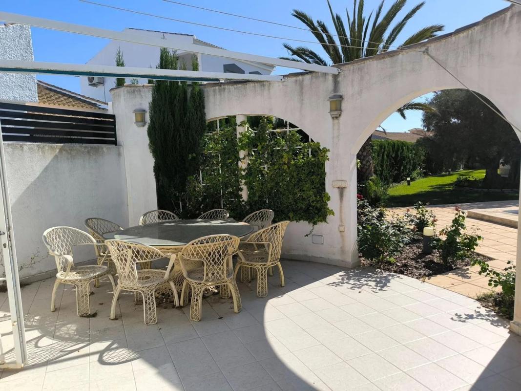 Venta de chalet independiente en Calle Flecha, 6, Torrevieja
photo 2