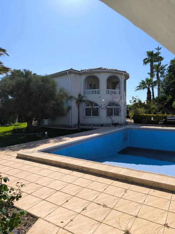 Venta de chalet independiente en Calle Flecha, 6, Torrevieja
photo 3