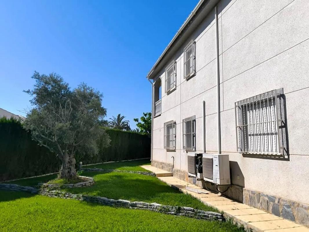 Venta de chalet independiente en Calle Flecha, 6, Torrevieja
photo 4