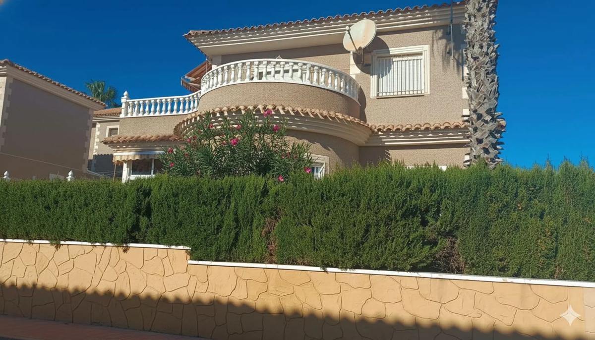 Venta de chalet independiente en Urbanización los Altos, 10 B, Torrevieja
photo 5