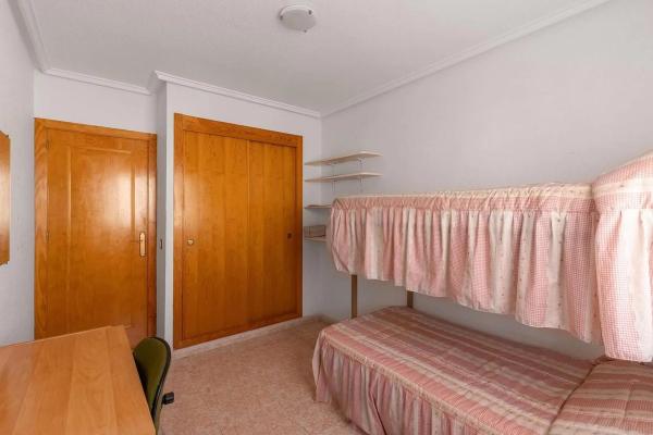 Chalet wolnostojący na sprzedaż w  Calle del Pino, Torrevieja photo 2
