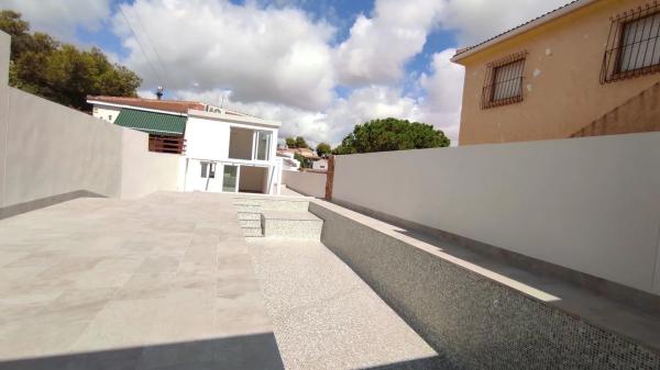 Chalet pareado photo 1