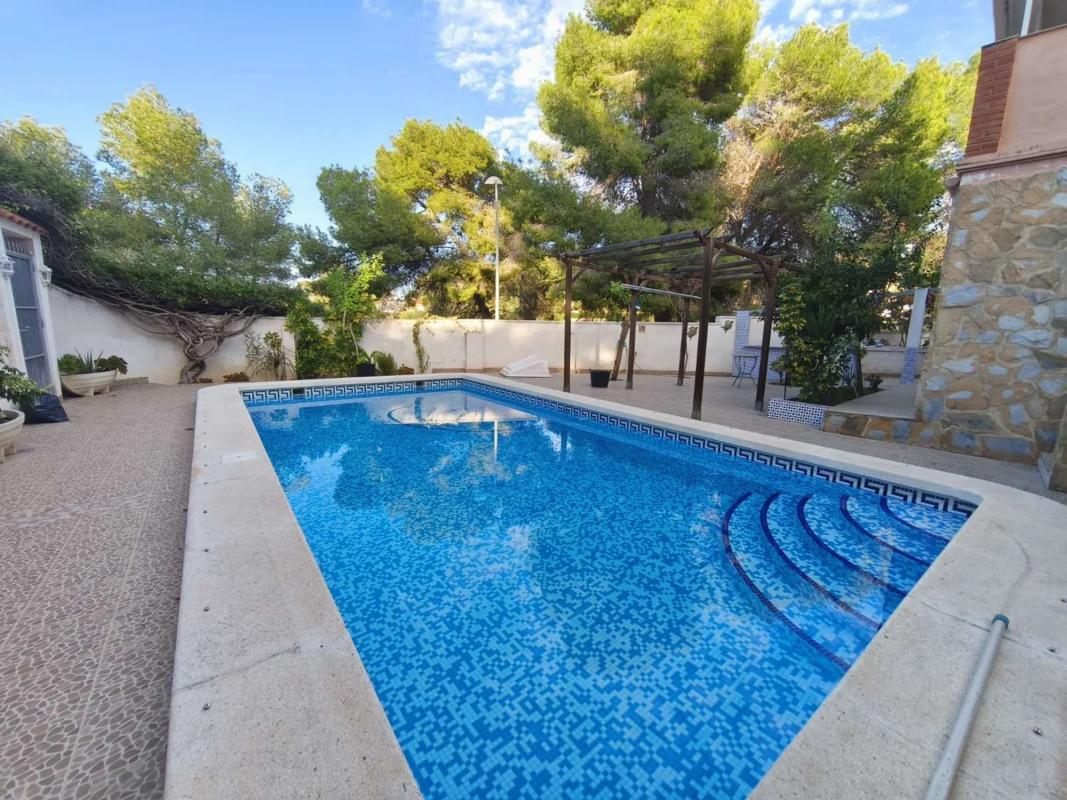Venta de chalet independiente en Calle Cartagineses, Torrevieja
 photo 2