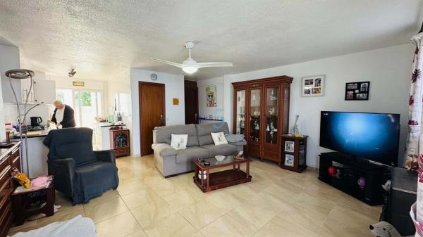 Chalet independiente en venta en Barrio Los Balcones - Los Altos del Edén, Torrevieja
photo 1