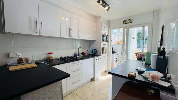 Chalet independiente en venta en Barrio Los Balcones - Los Altos del Edén, Torrevieja
thumbnail 2