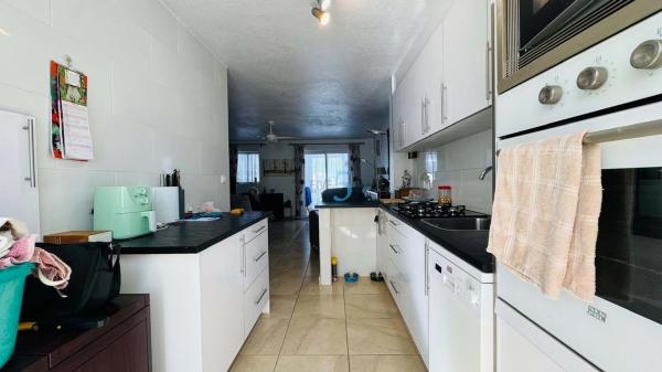 Chalet independiente en venta en Barrio Los Balcones - Los Altos del Edén, Torrevieja
 photo 4