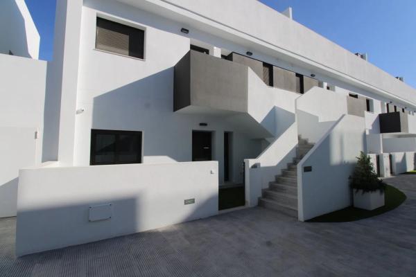 Квартира на продажу на  Barrio Los Balcones - Los Altos del Edén, Торревьеха photo 1