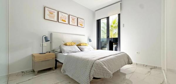Квартира на продажу на  Barrio Los Balcones - Los Altos del Edén, Торревьеха photo 2