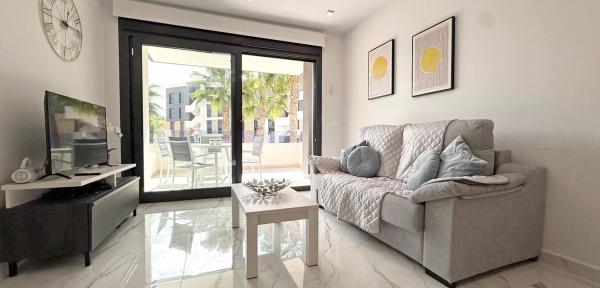 Квартира на продажу на  Barrio Los Balcones - Los Altos del Edén, Торревьеха photo 4