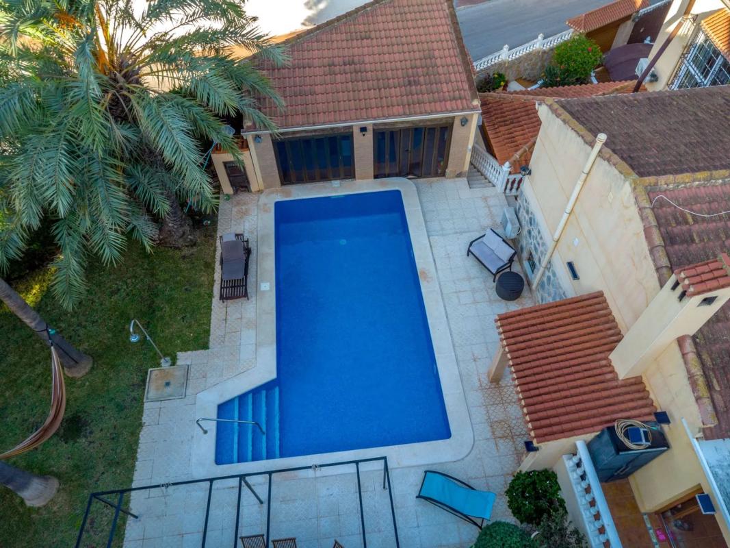 Venta de chalet independiente en Avenida Tomas Martinez Domenech, Torrevieja
photo 5