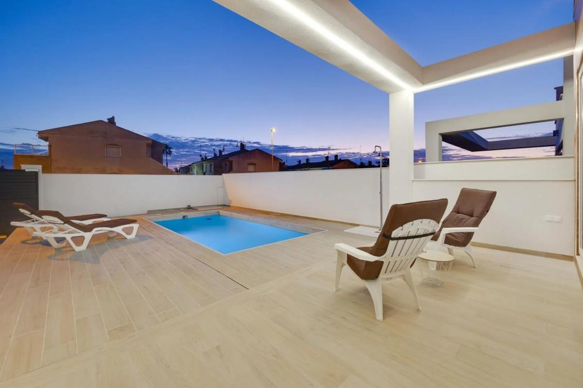 Продажа отдельного шале в Barrio Aguas Nuevas, Торревьеха photo 2