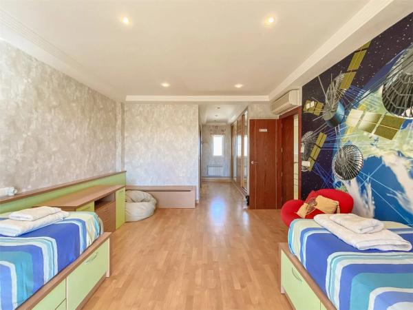 Chalet wolnostojący na sprzedaż w  Calle Levante, Torrevieja photo 1