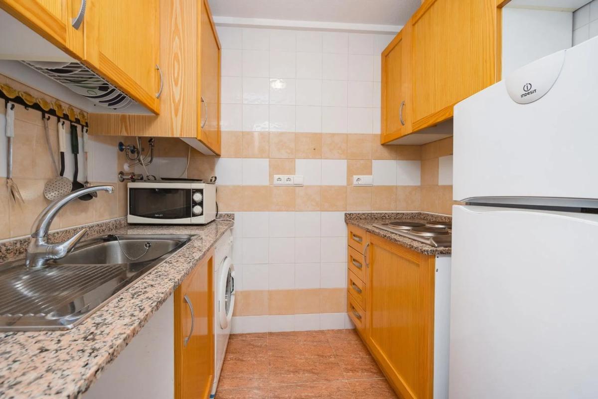 Sprzedaż studia w Calle Caritas, 2, Torrevieja photo 4