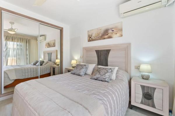 Chalet pareado en calle Gotzone Mora, 17 photo 4