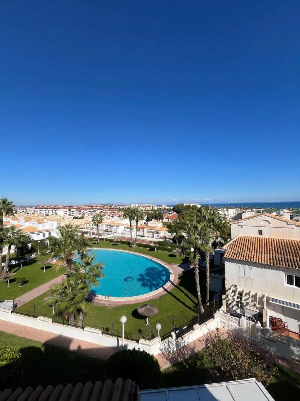 Sprzedaż szeregowego domku w  Avenida Torreblanca, 6 , Torrevieja photo 4