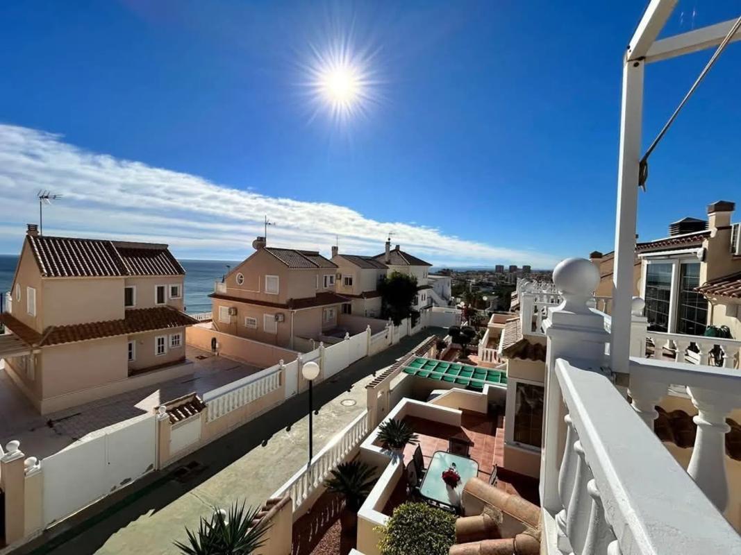 Sprzedaż niezależnego domku jednorodzinnego w Calle Lebeche, 32, Torrevieja photo 5