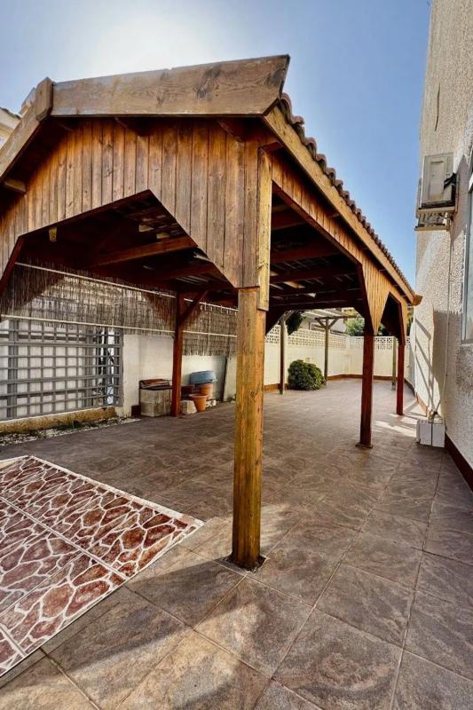 Properties for sale and rent in Spain photo 1