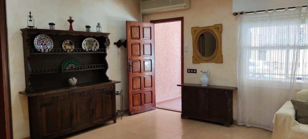 Sale of independent chalet in Calle Noruega, 15, Torrevieja
photo 1