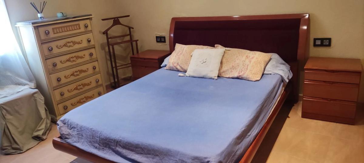 Sale of independent chalet in Calle Noruega, 15, Torrevieja
photo 5