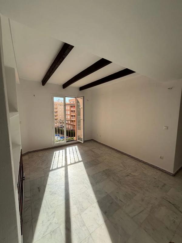Venta de piso en Avenida roentgen, 7, Torrevieja
 photo 4
