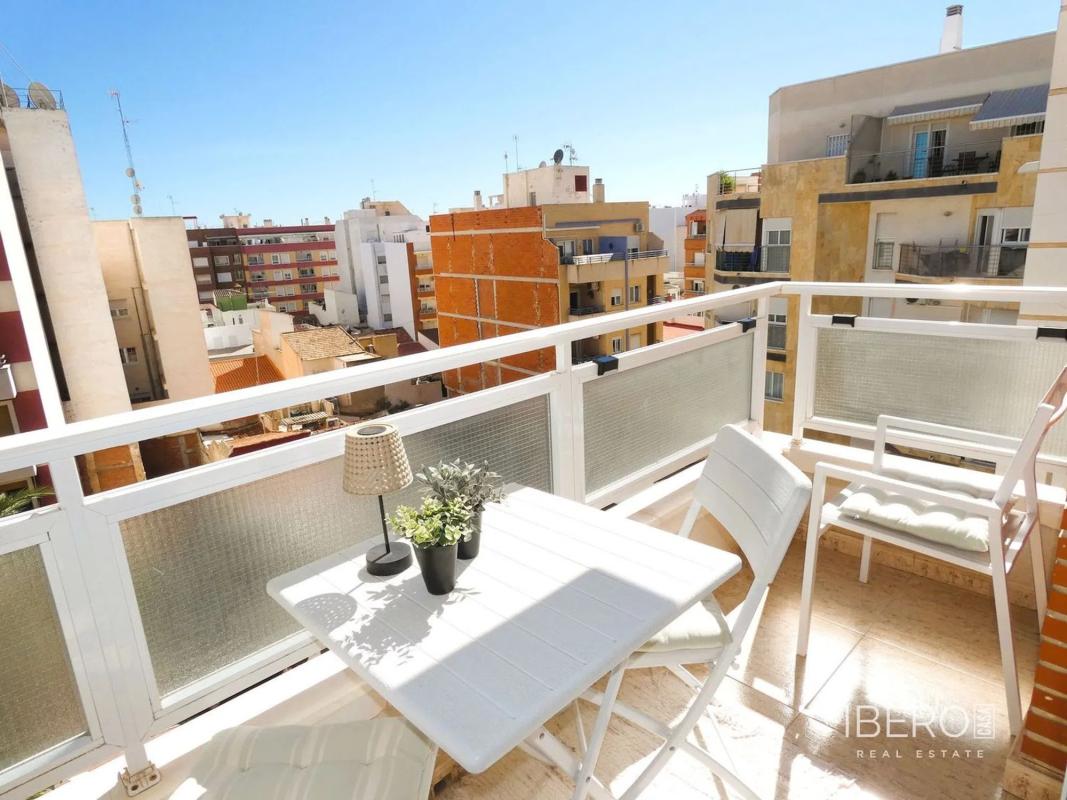 Sprzedaż mieszkania w Calle los Gases, Torrevieja
photo 2
