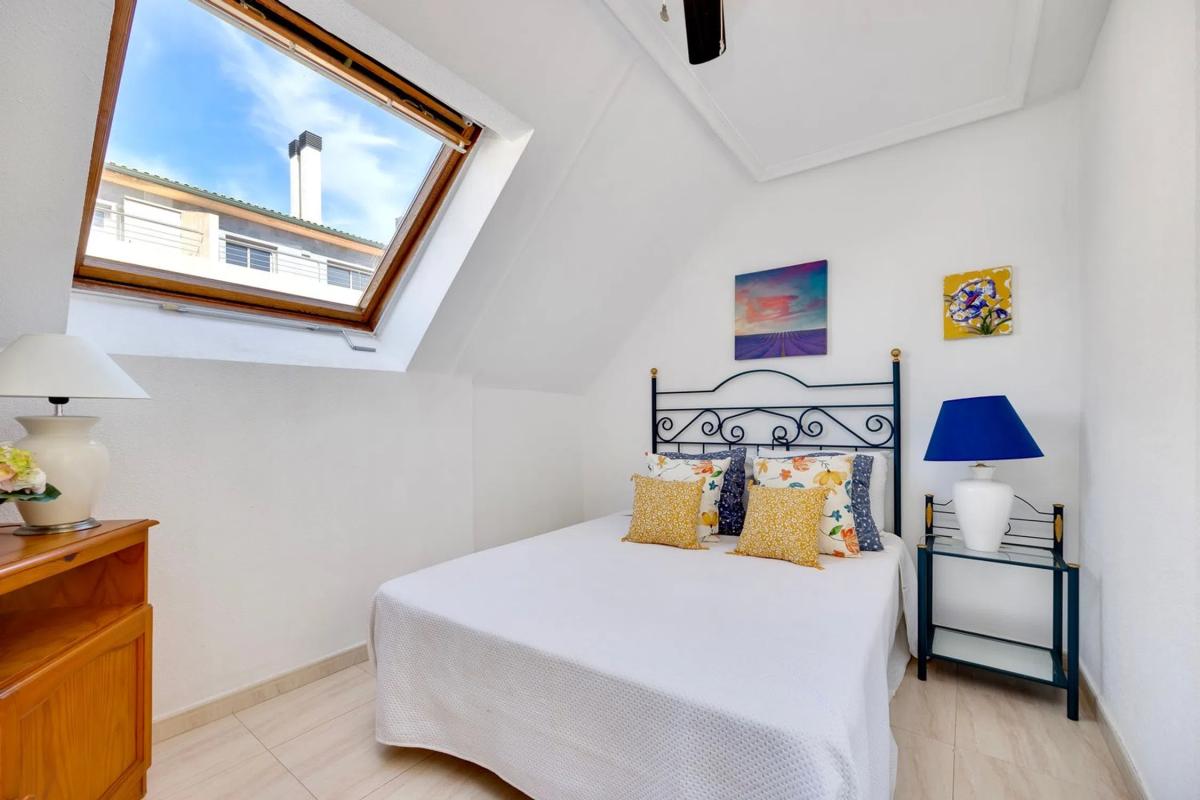 Venta de duplex en CL MORIONES, 4, Torrevieja photo 2