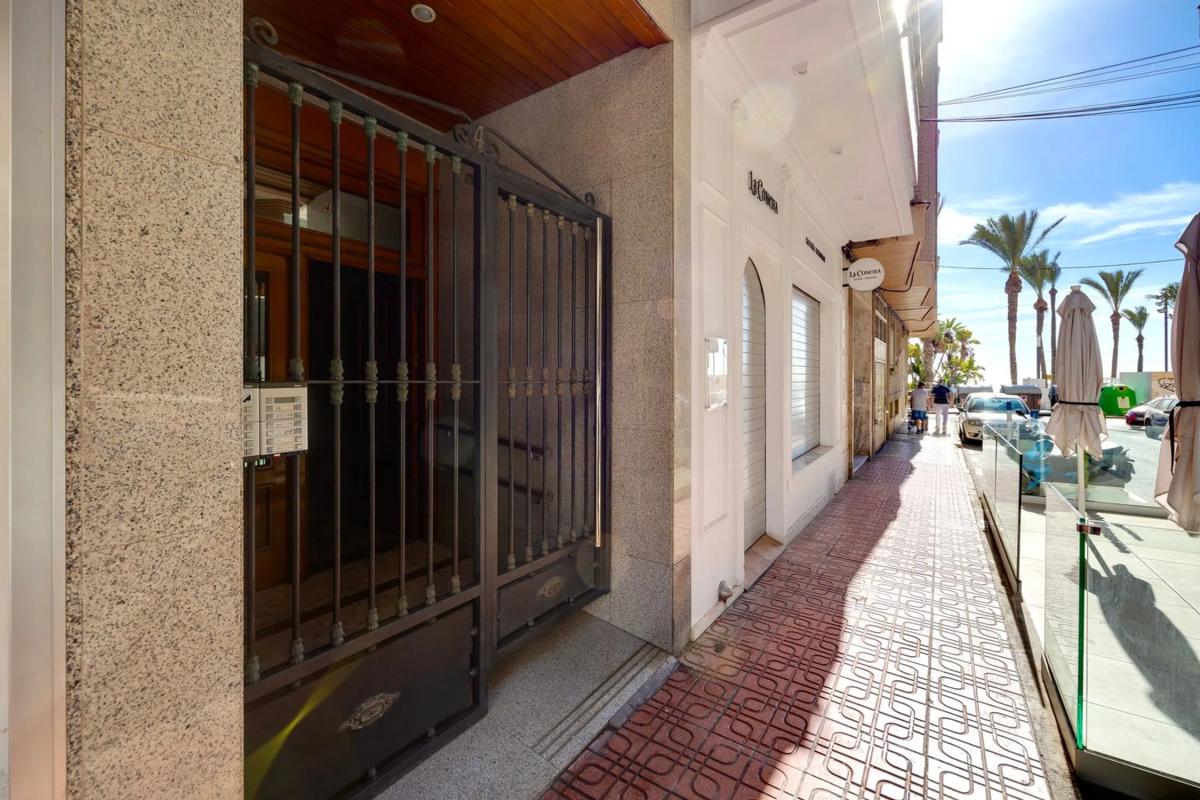 Venta de duplex en CL MORIONES, 4, Torrevieja photo 4