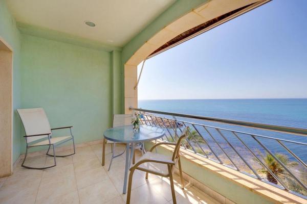 Mieszkanie na sprzedaż w Barrio Las Piscinas Naturales, Torrevieja photo 1