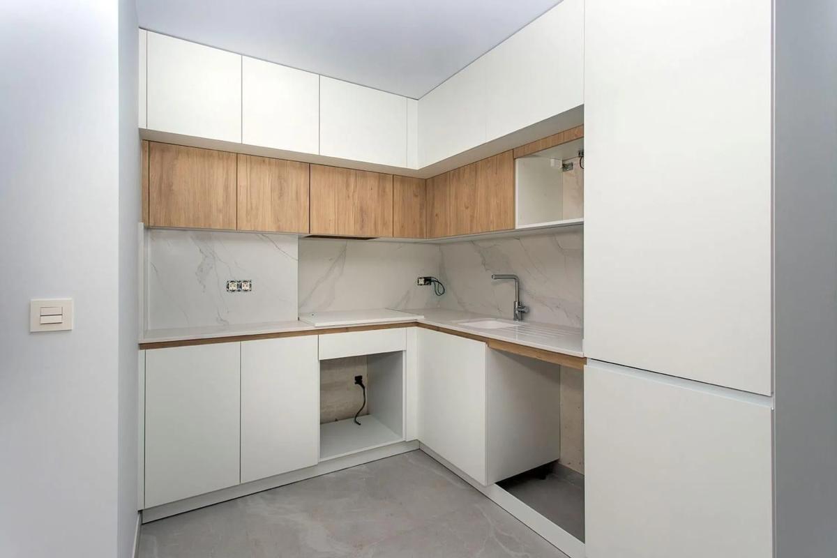 Sale of apartment in Calle Ramón Gallud, Torrevieja
photo 5