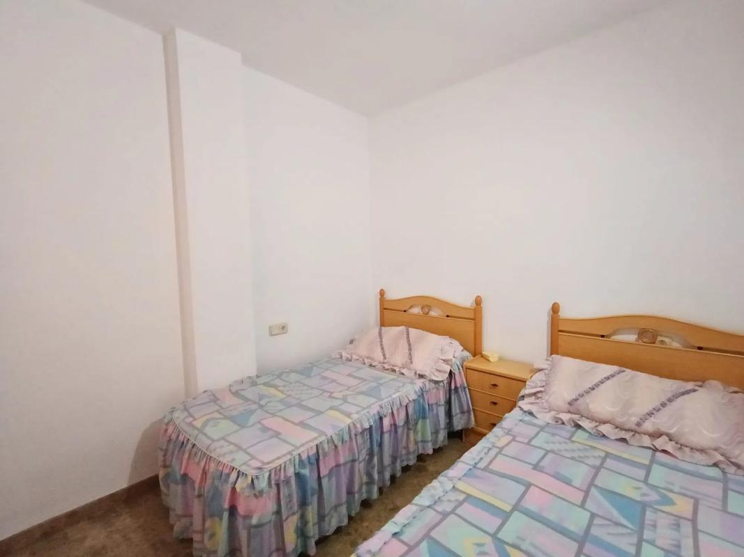 Venta de piso en Calle Ramón Gallud, Torrevieja
photo 1
