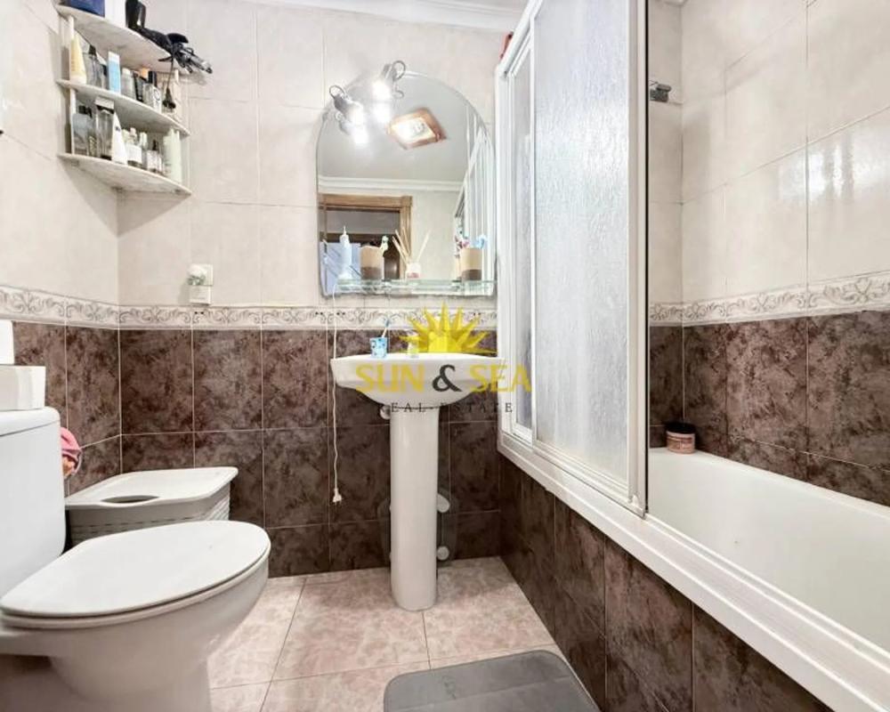 Продажа квартиры на Barrio Las Piscinas Naturales, Торревьеха
photo 2