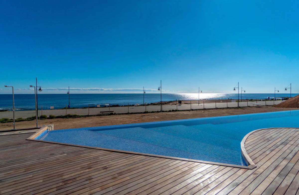 Sale of apartment in Calle del Tornado, 1, Torrevieja
 photo 2