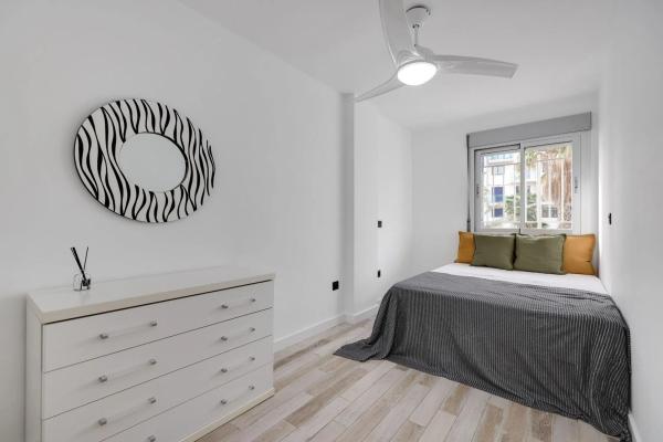 Piso en venta en Avenida de las Olas, 27, Torrevieja
thumbnail 2