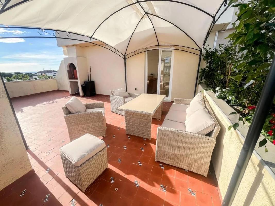 Venta de piso en Calle Dorada, 22, Torrevieja
photo 2