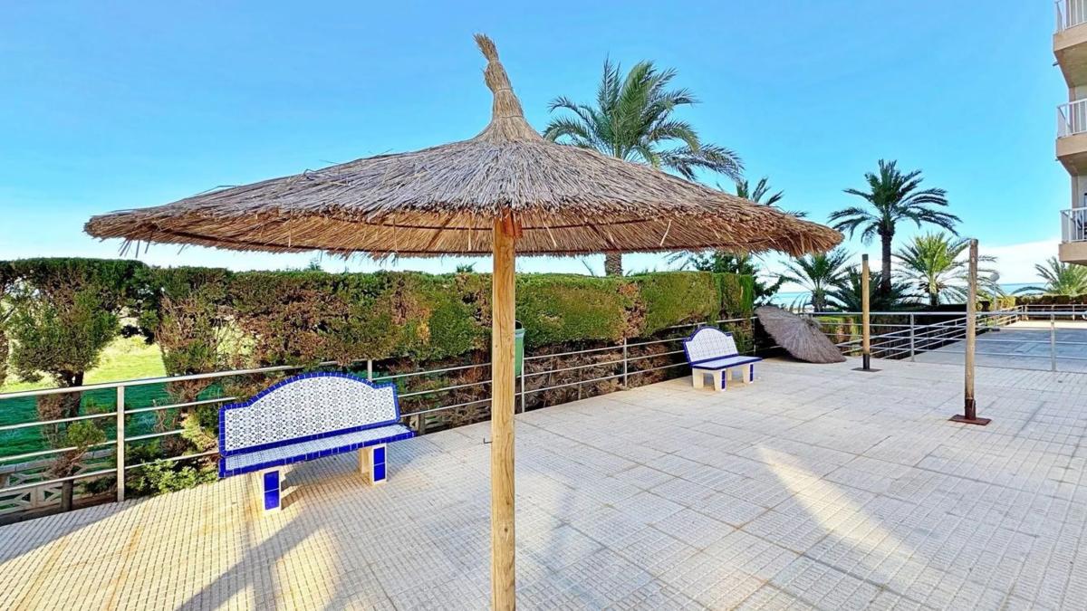 Venta de piso en punta prima, Torrevieja
photo 1