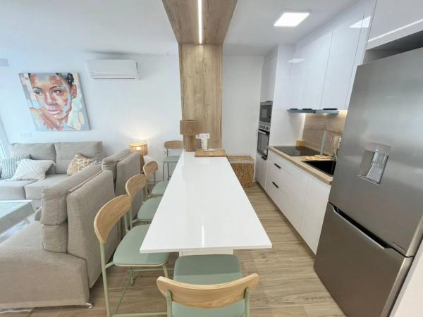Piso en venta en Avenida de las Olas, 27, Torrevieja
photo 1