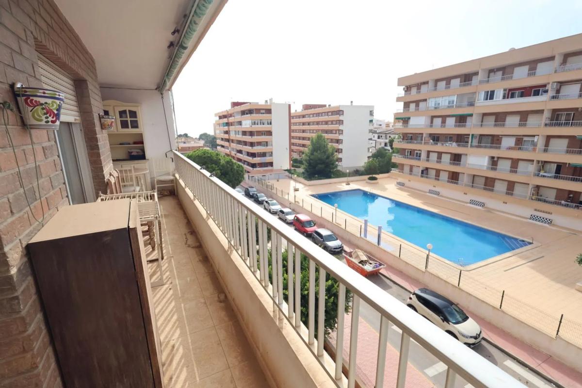 Sale of apartment in Calle Arrecife, Torrevieja
photo 2