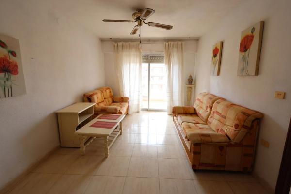 Piso en venta en Calle Arrecife, Torrevieja
thumbnail 2