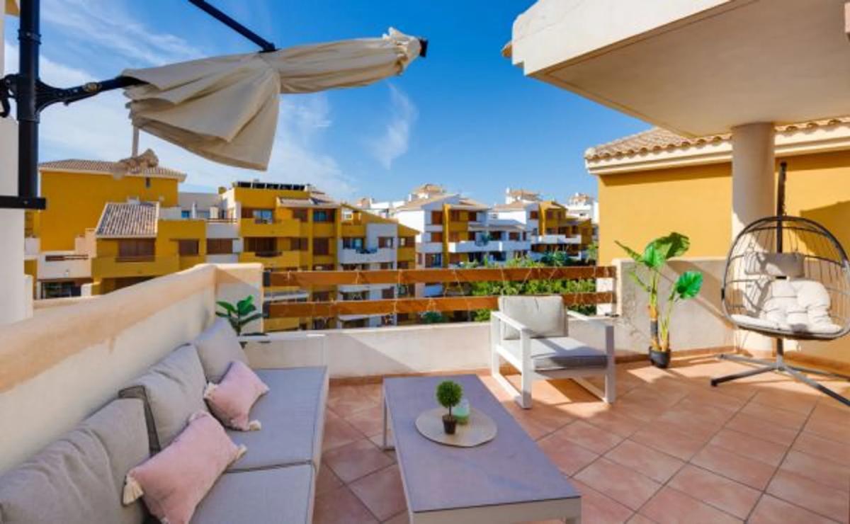 Venta de piso en Calle Mar de Fondo, Torrevieja
photo 3