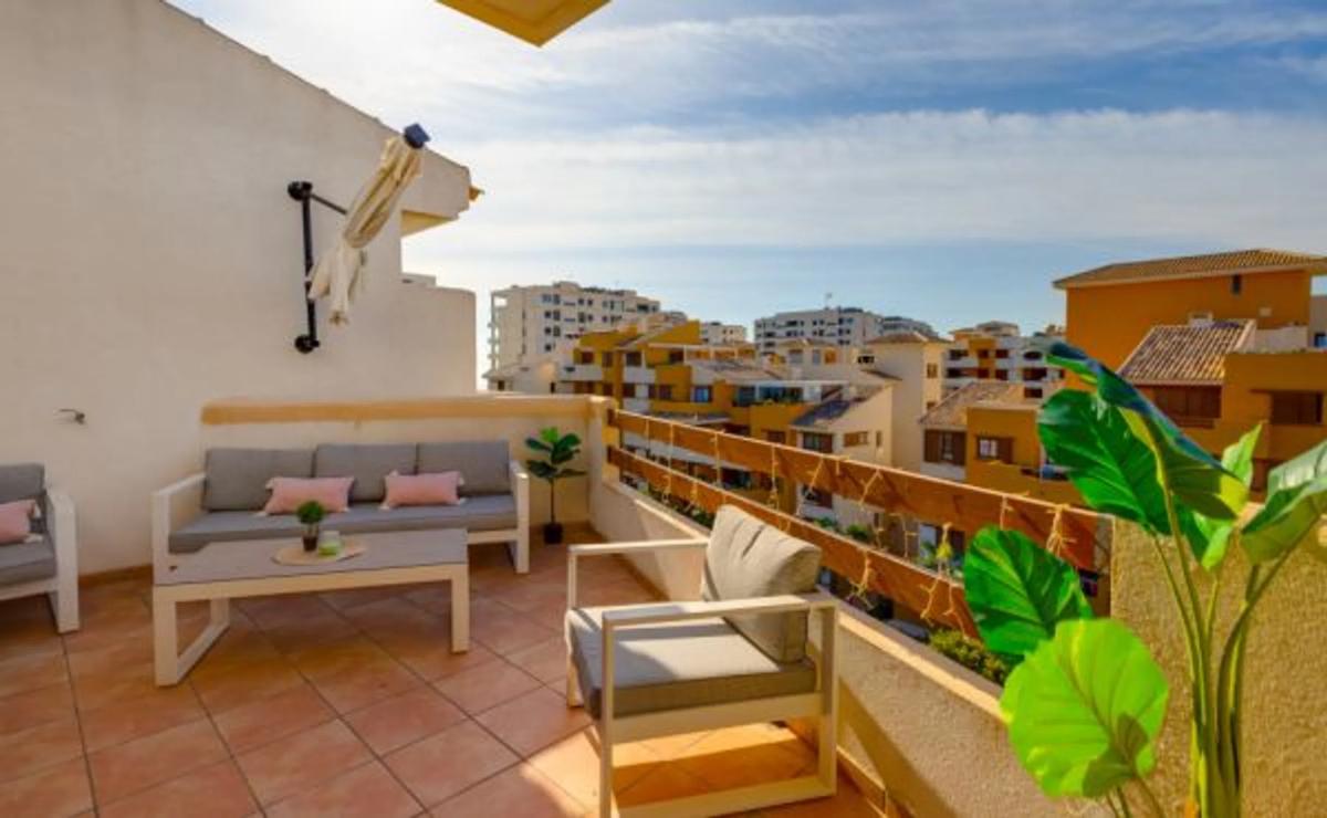 Venta de piso en Calle Mar de Fondo, Torrevieja
photo 4
