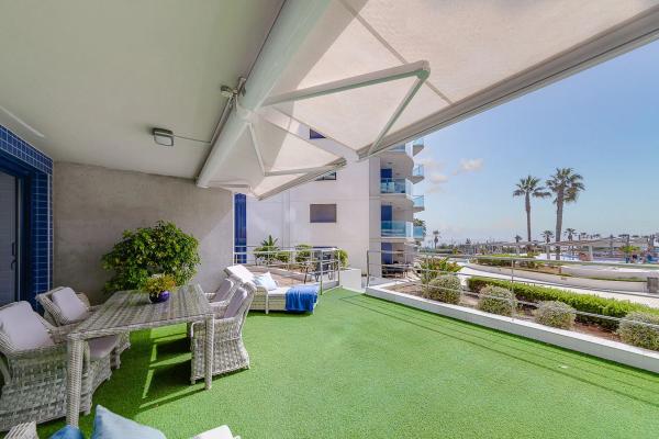 Piso en venta en CL MAR LLANA, 2, Torrevieja
photo 1